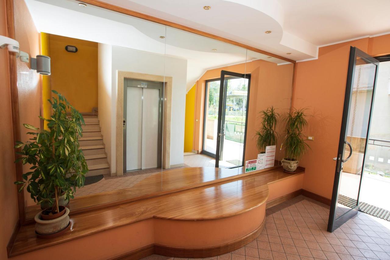 B&B Calima - - Completo Relax Spoltore Eksteriør billede